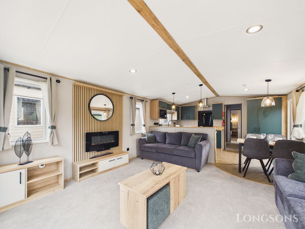 Property photo 3 of 19 Cam02173G0 Pr0347 Still036