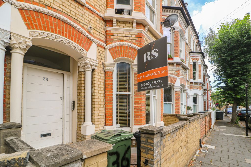 Property photo 1 of 12