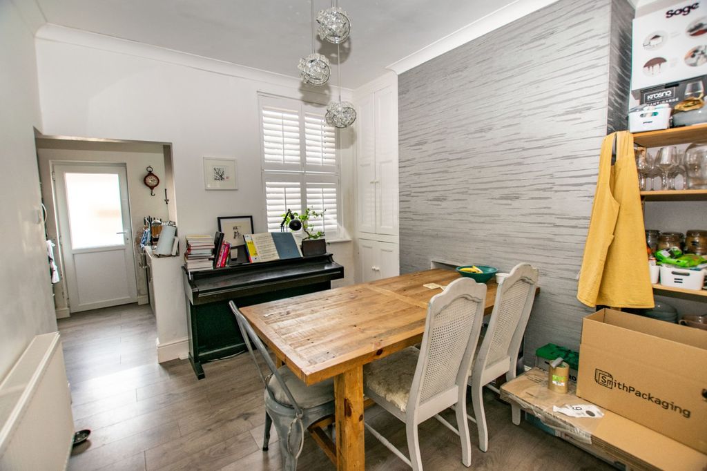 Property photo 3 of 12 Picture No. 09