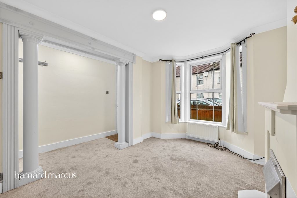 Property photo 3 of 41