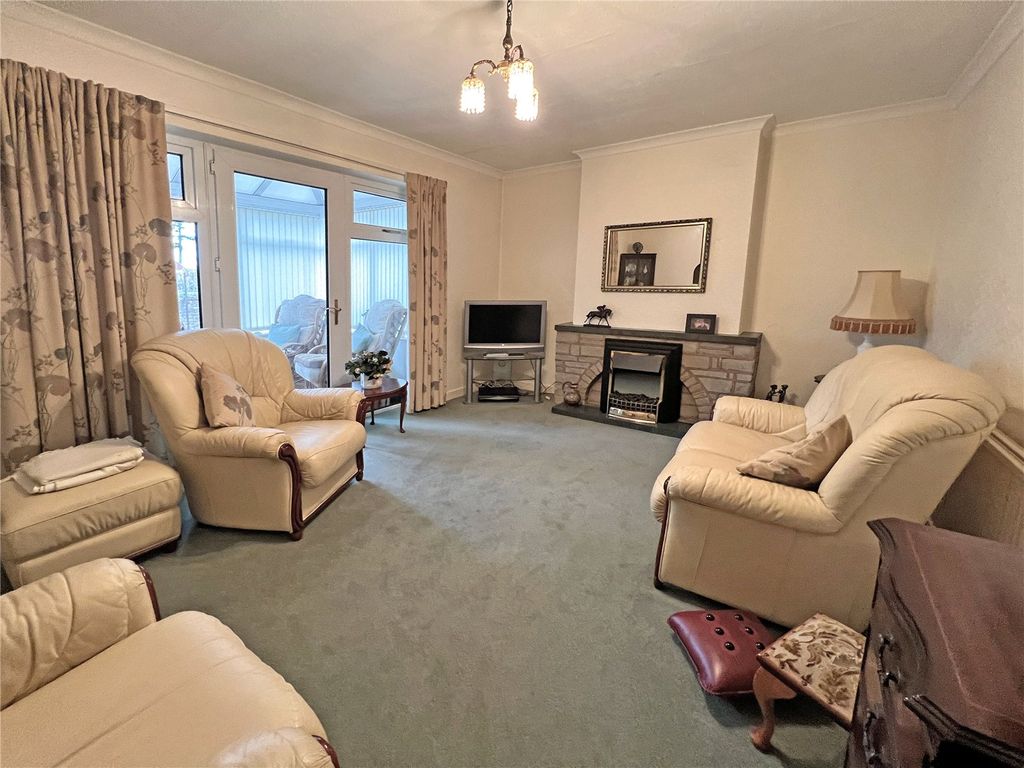 Property photo 3 of 13 Picture No. 10