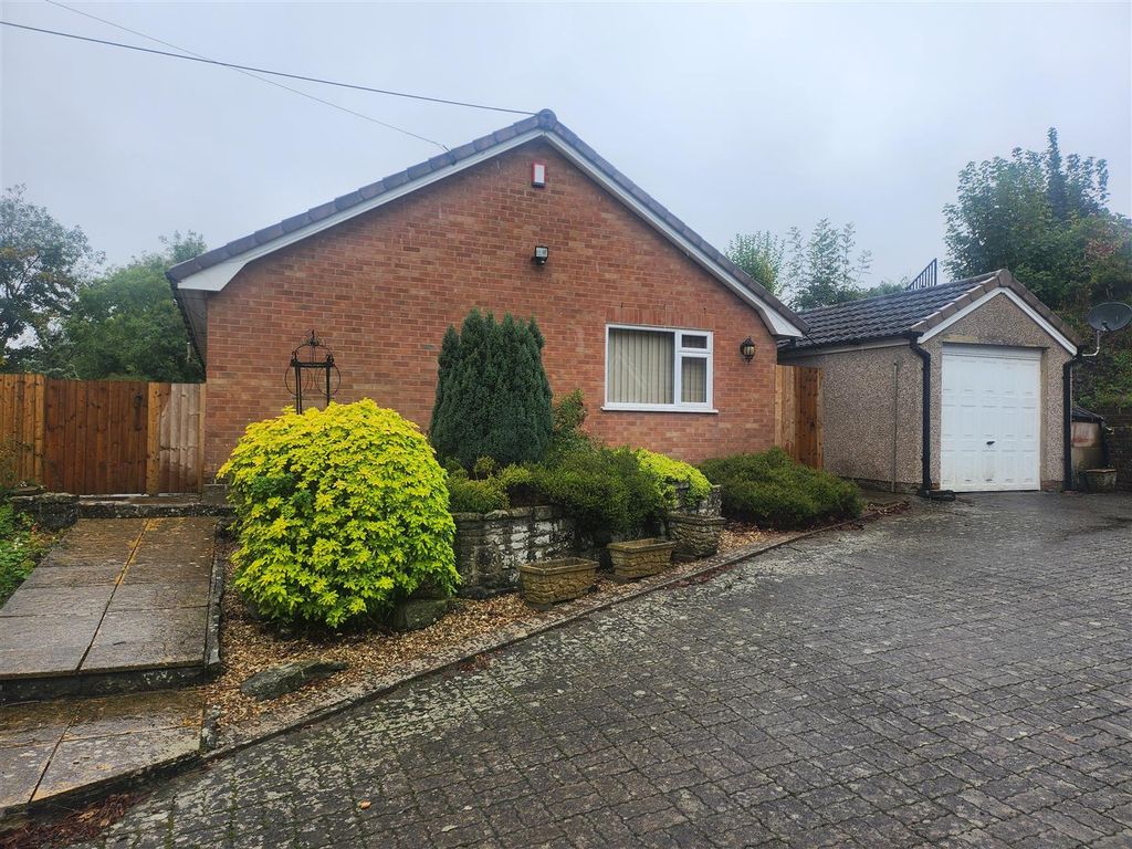 Property photo 2 of 22