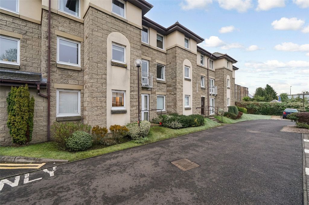 Property photo 2 of 21 External