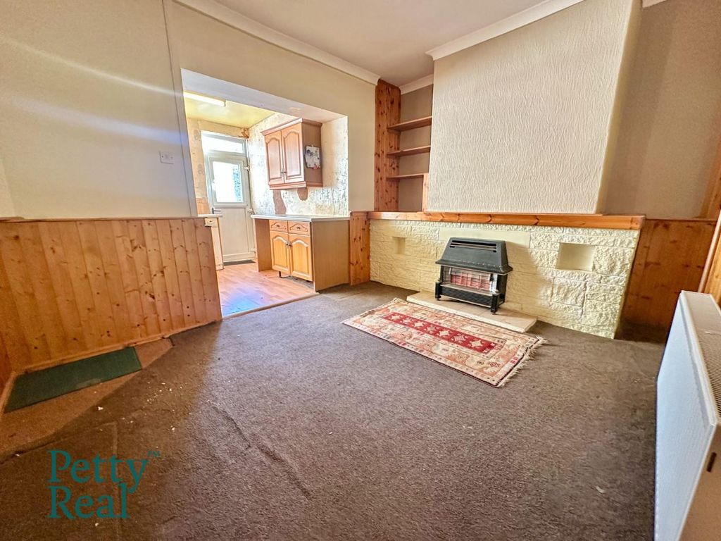 Property photo 3 of 8 0Bd9Bb91-91Ef-4EE7-8D30-8D5993996Fe4.Jpeg