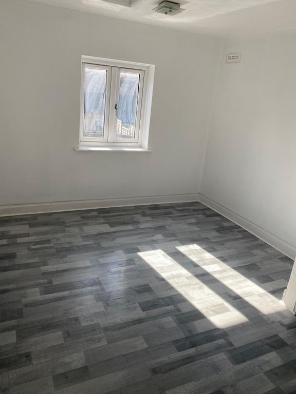 Property photo 2 of 3