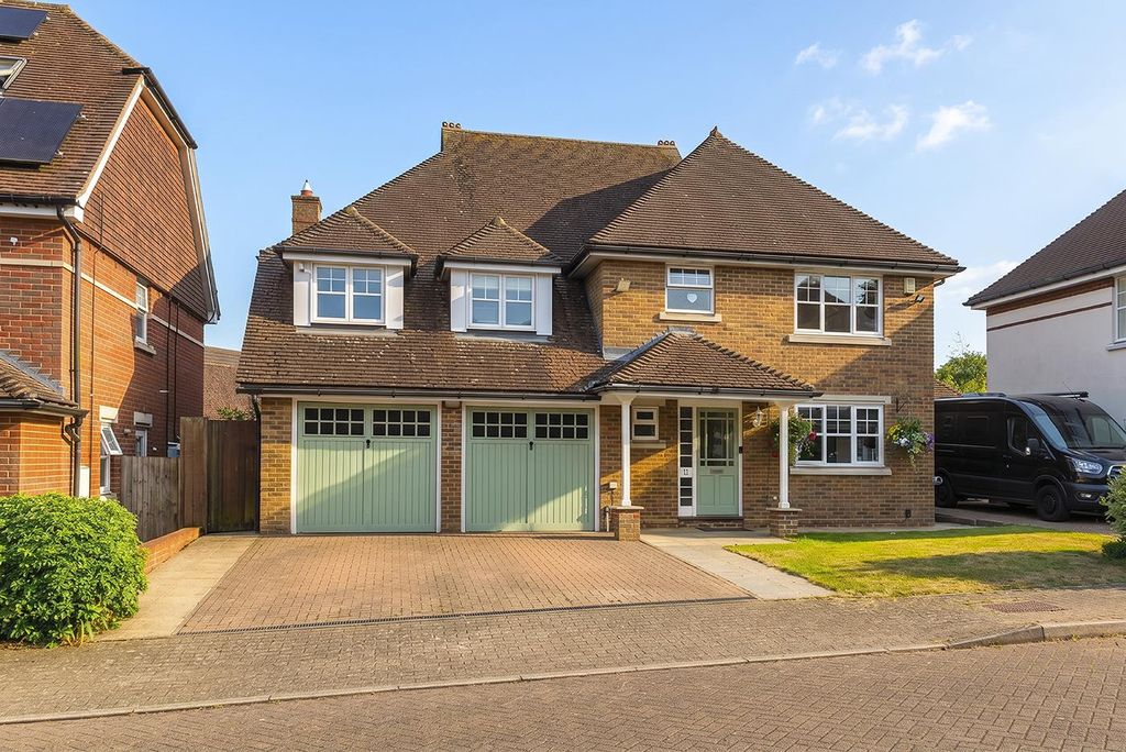 Property photo 1 of 18 11Admiral01.Jpg