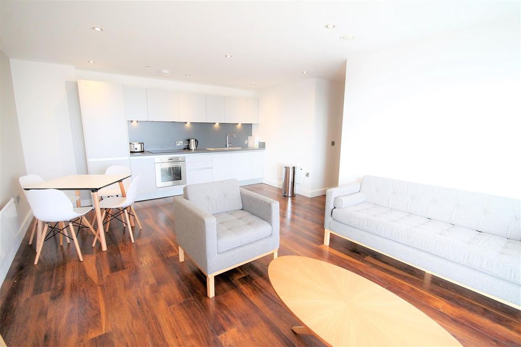 Property photo 2 of 13 1707Riv1.Jpg