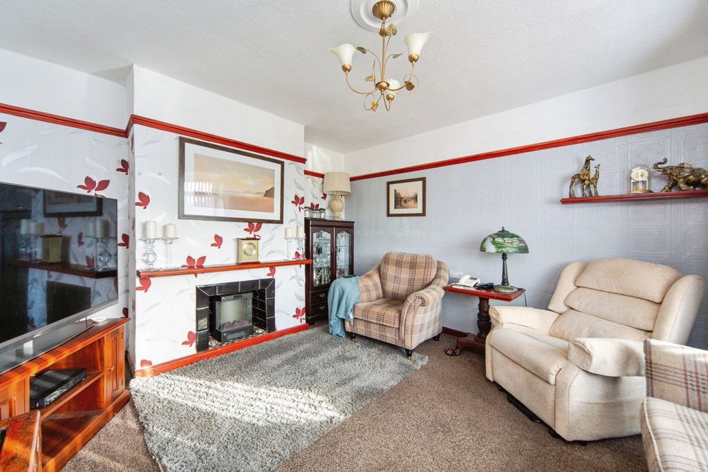 Property photo 2 of 19 Pbox-Img.Jpg