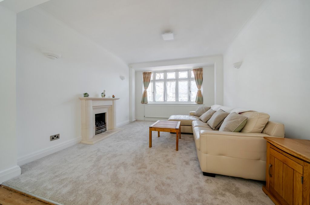 Property photo 2 of 23 1463536-14-6A0B28...
