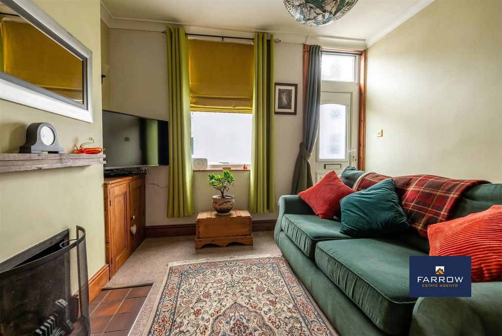 Additional image 4 of 2 bed terraced house for saleBark Street, Cleethorpes DN35