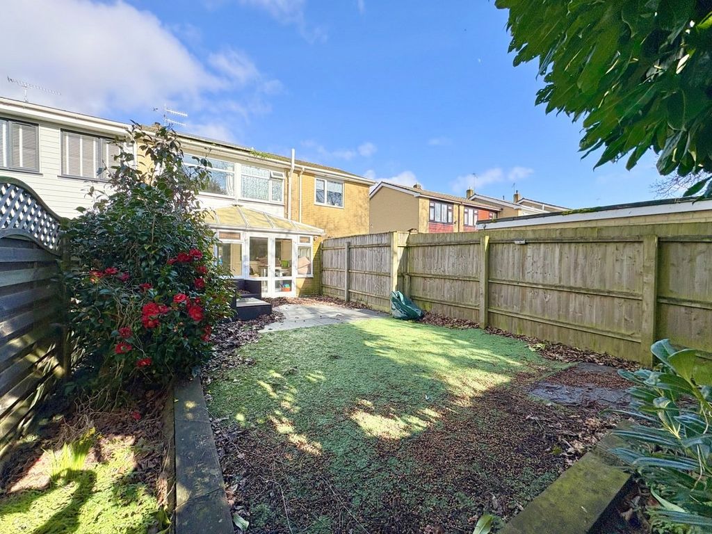 Property photo 2 of 28