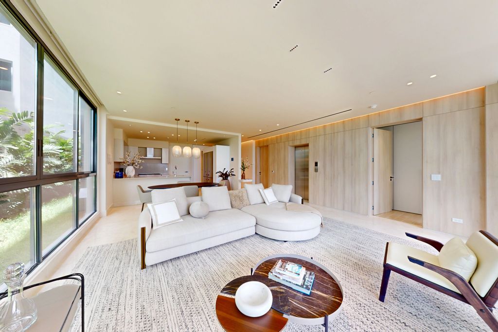 Property photo 3 of 25