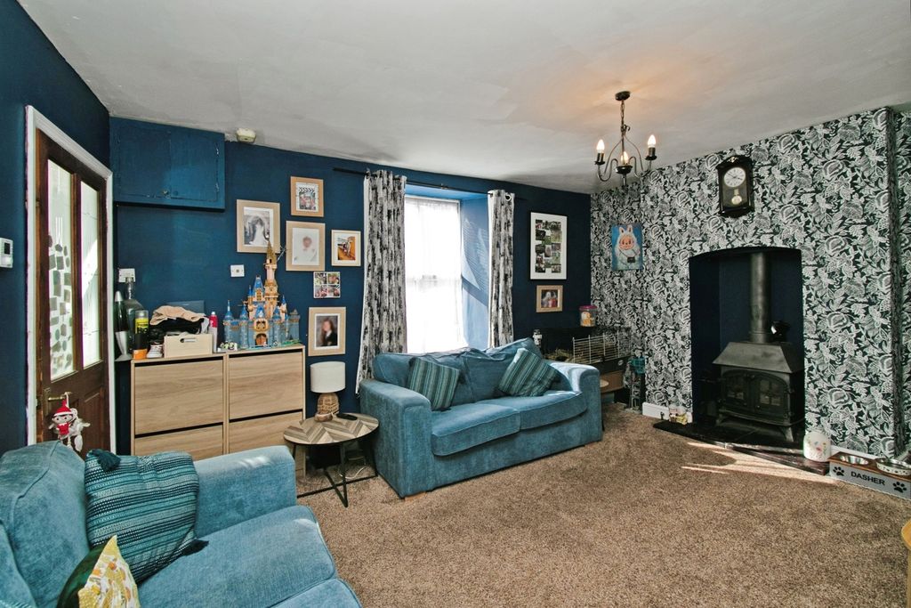 Property photo 2 of 12 Pbox-Img.Jpg
