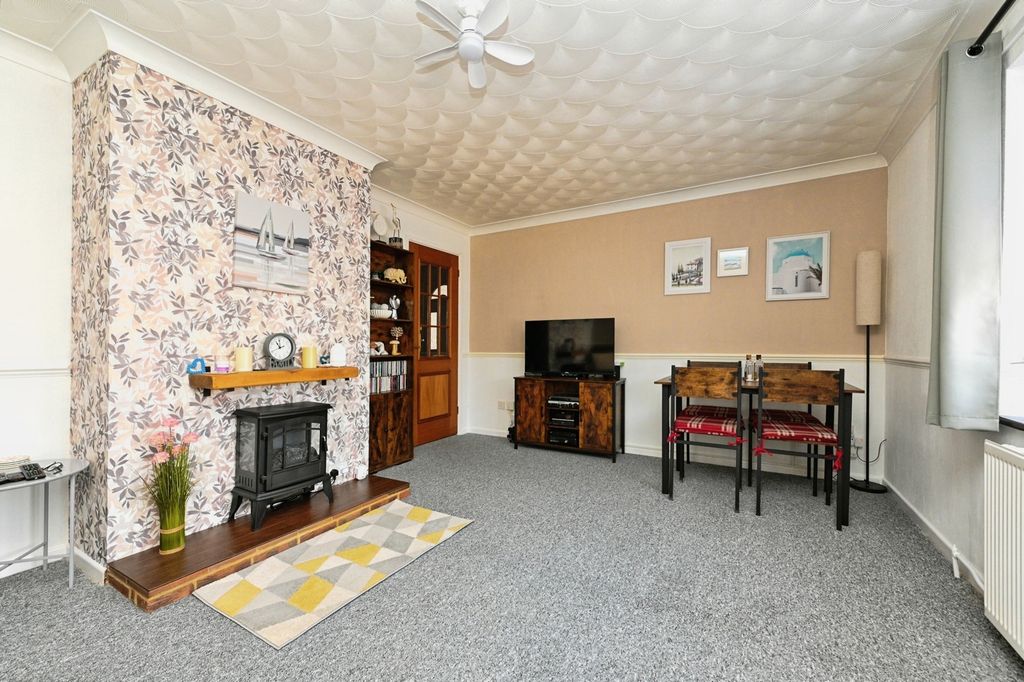 Property photo 2 of 16 Pbox-Img.Jpg