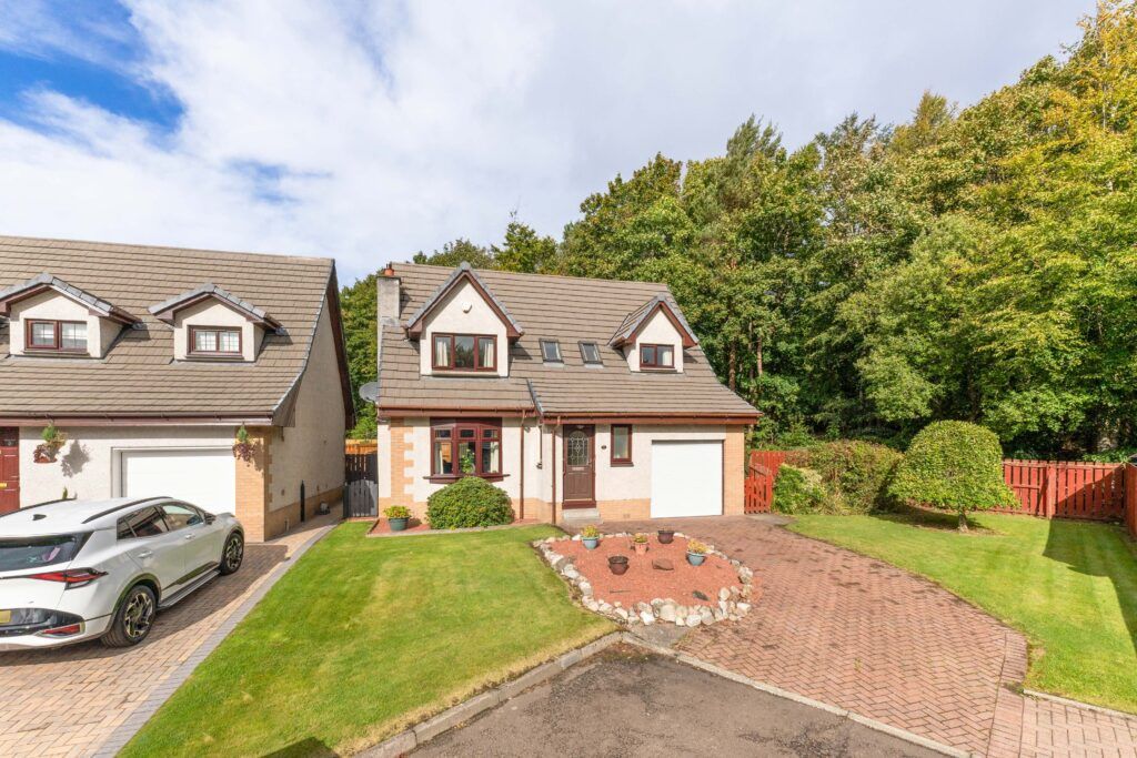 Property photo 1 of 31