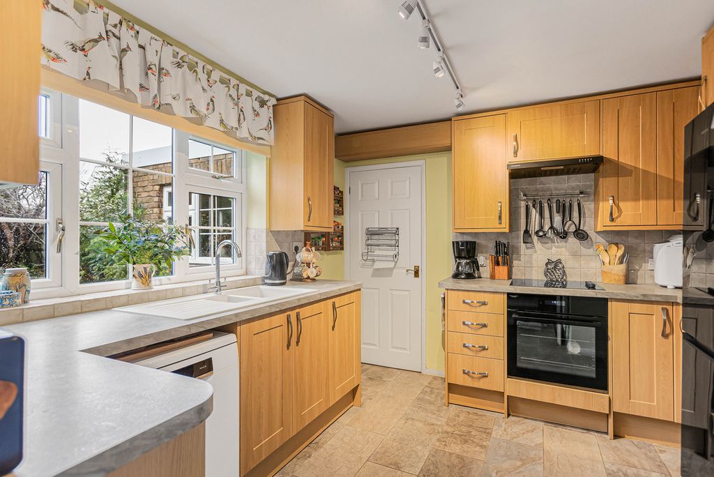 Additional image 5 of 4 bed detached house for saleAlmond Road, Bicester OX26