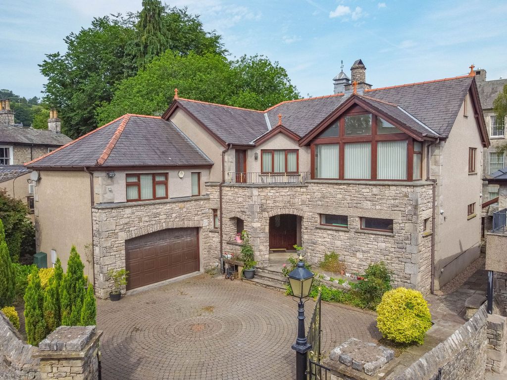 Property photo 1 of 38