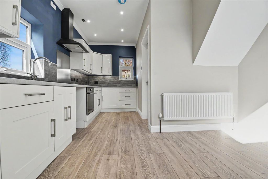 Property photo 2 of 22 Kitchen Diner