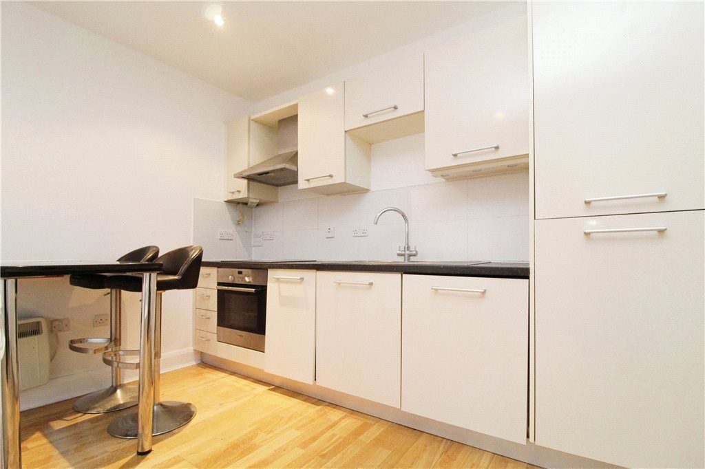 Property photo 2 of 13 Kitchen/Reception