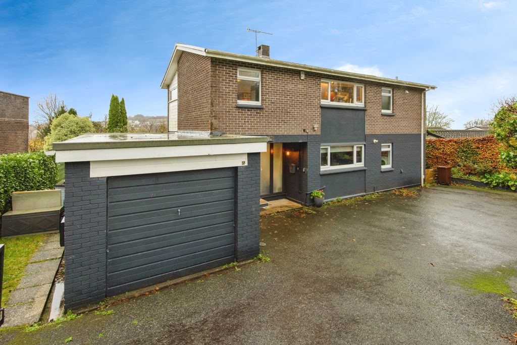 Property photo 1 of 17 Photo