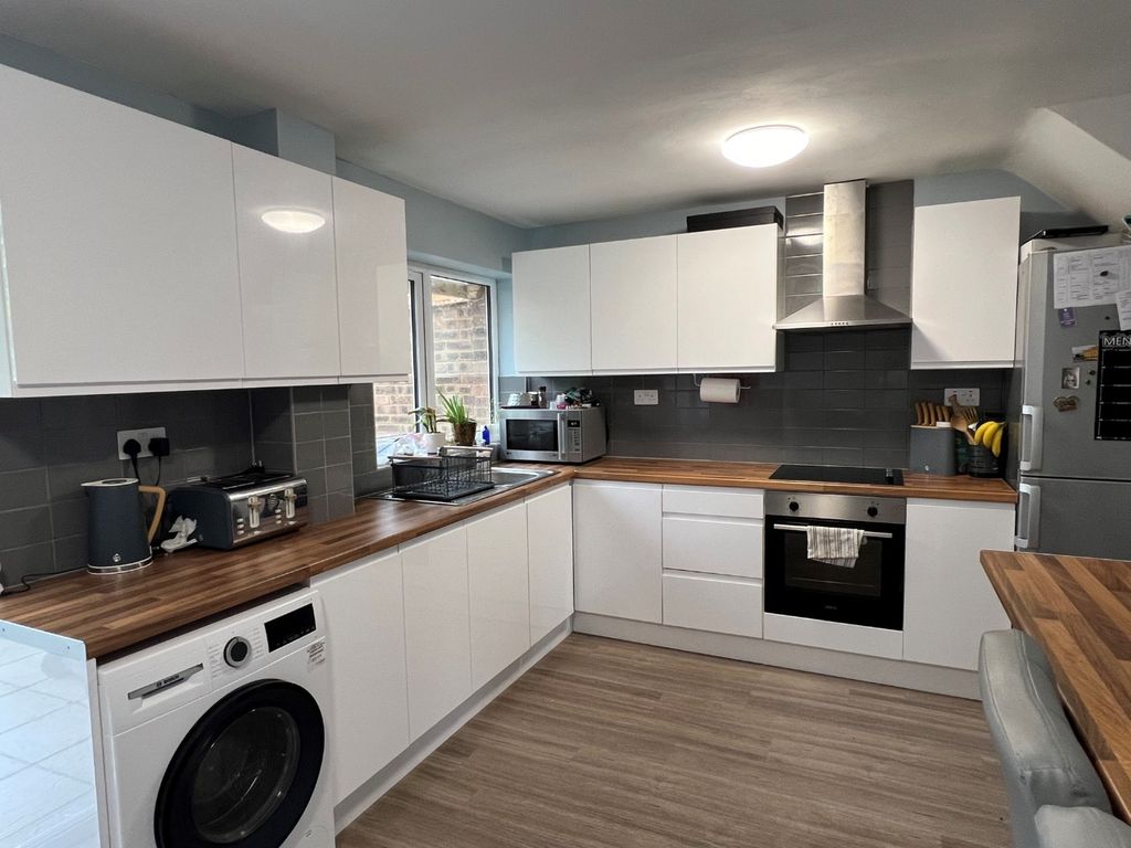 Property photo 2 of 3 3435422