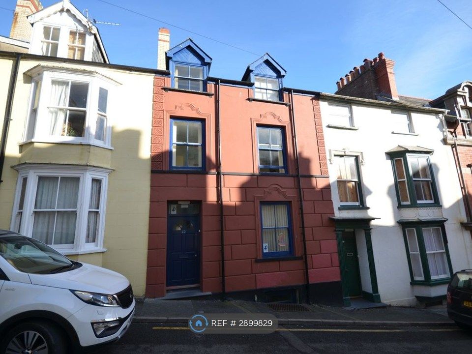 Property photo 1 of 12