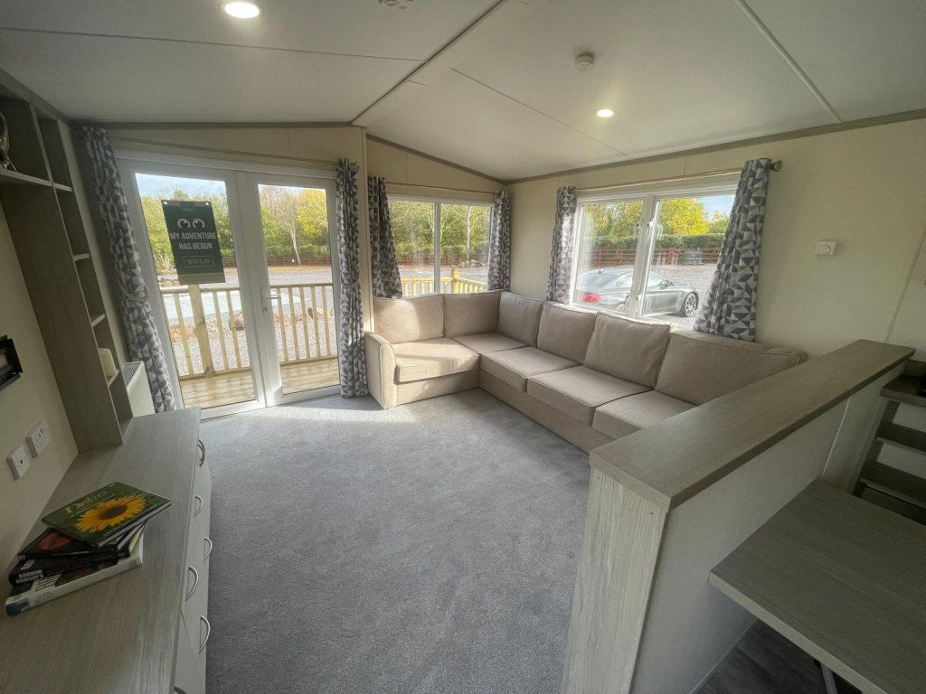 Property photo 2 of 6 Regal Seascape Lounge At Springfield Retreat