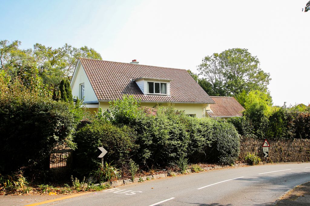 Property photo 2 of 25 Photo 1