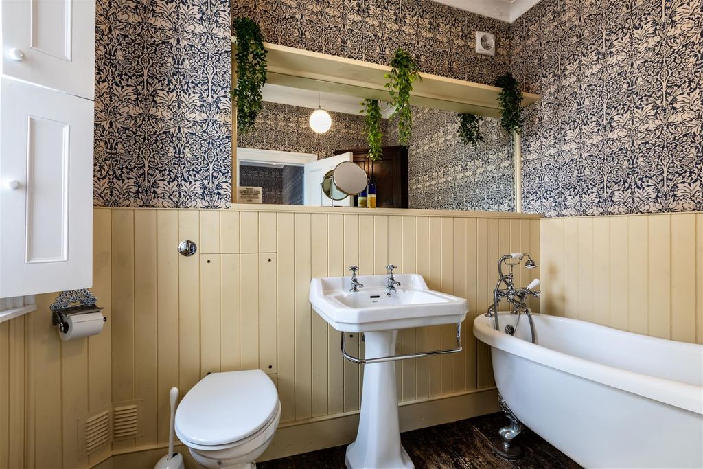 Additional image 17 of 5 bed detached house to rentLansdowne Square, Hove BN3