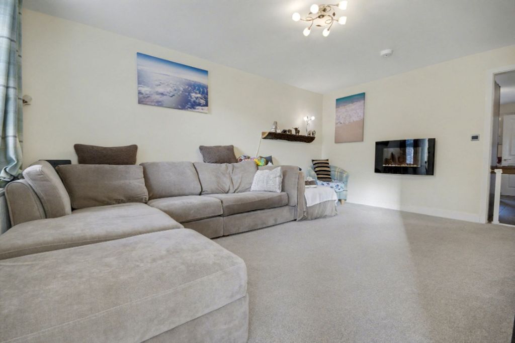 Property photo 2 of 14 Living Room