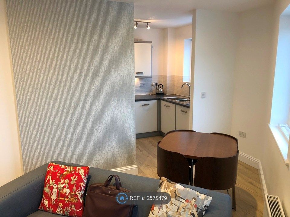 Property photo 2 of 10 Dining Area