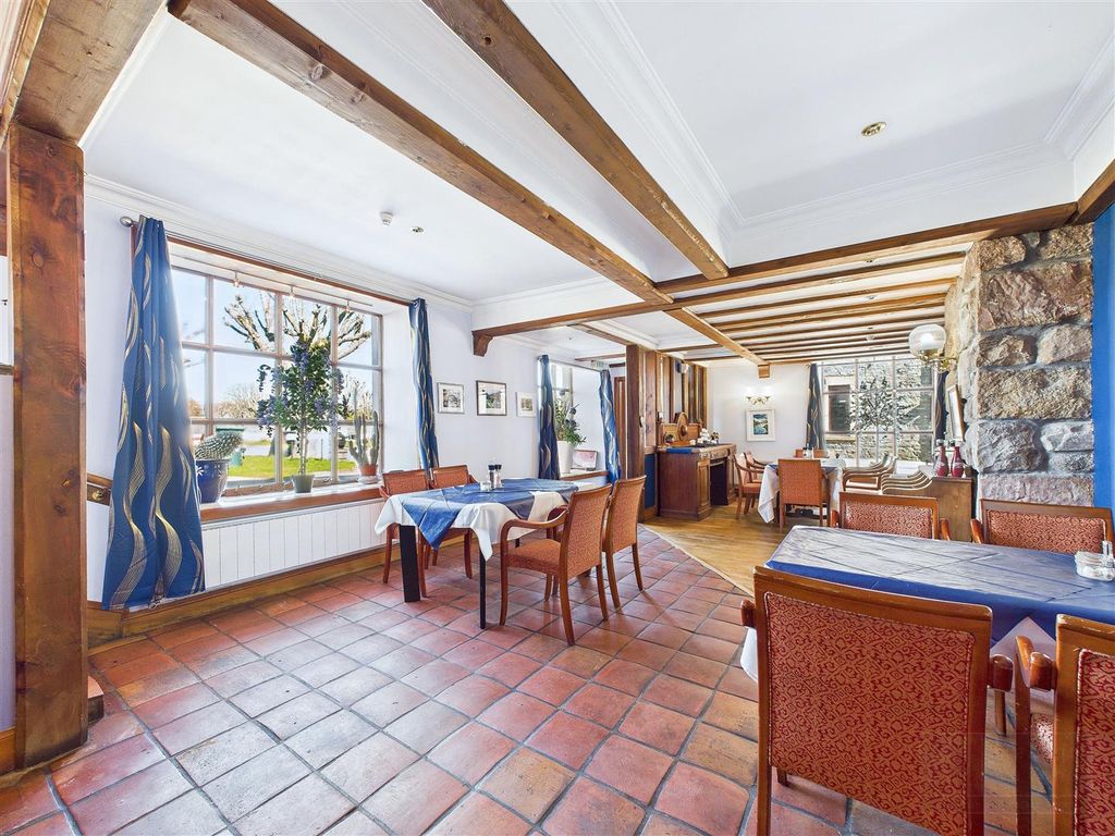 Property photo 2 of 26 Restaurant
