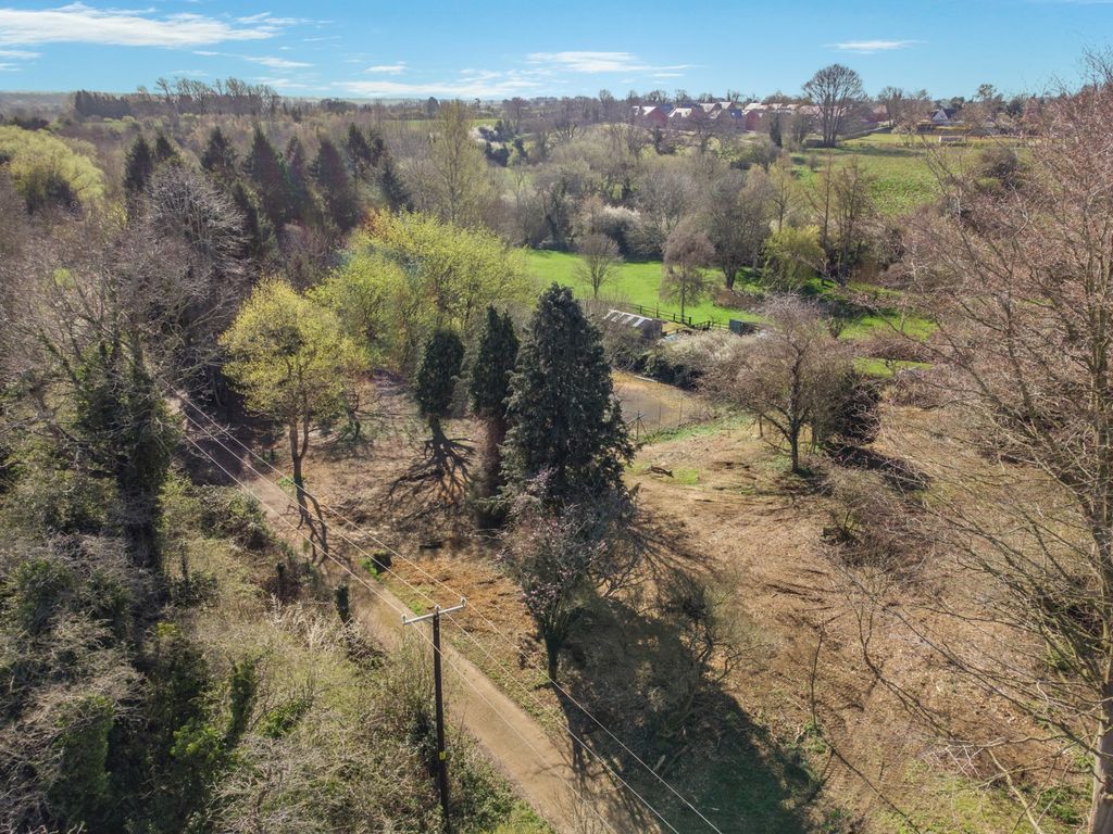 Property photo 2 of 10 Picture No. 27