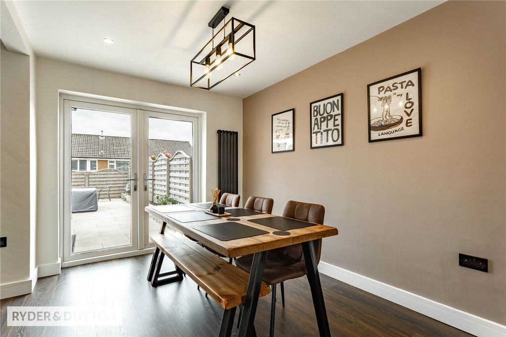 Property photo 3 of 27 Dining Room