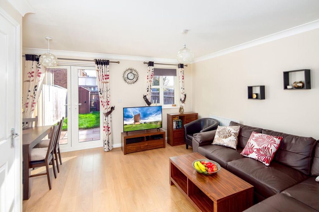 Property photo 3 of 11 14-Lounge-Diner_1.Jpg