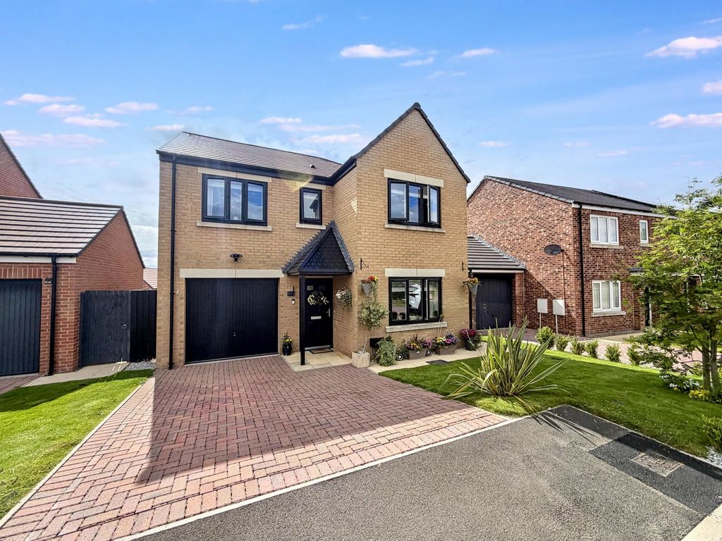 Property photo 1 of 31