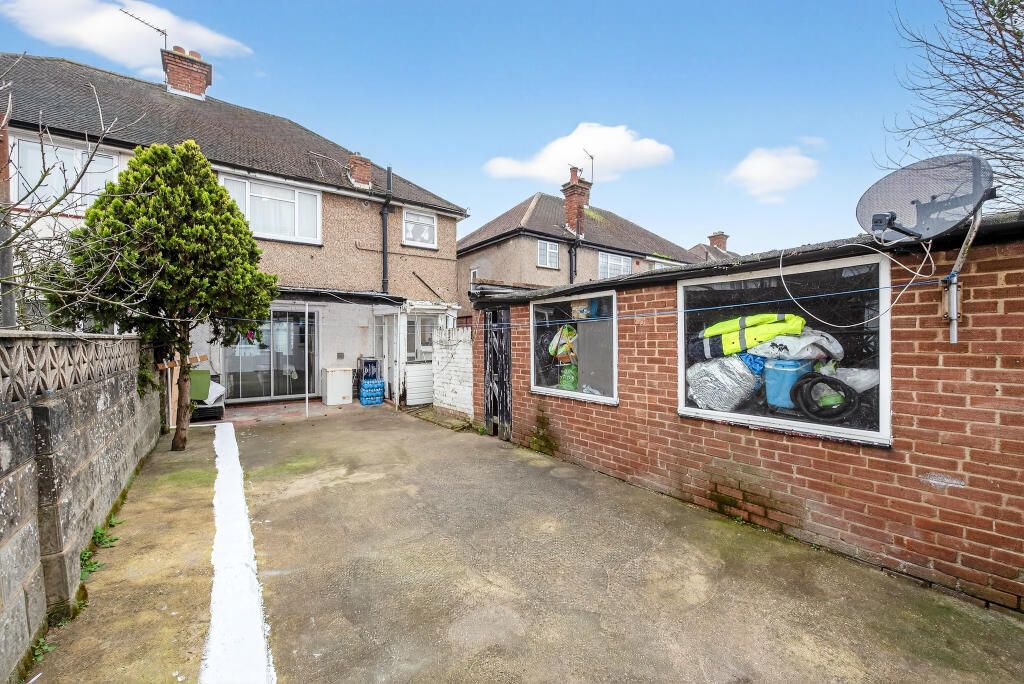 Property photo 2 of 14