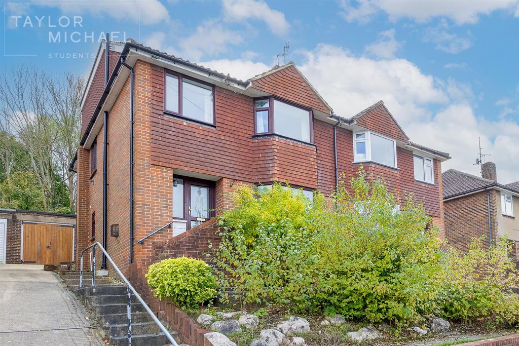 Property photo 1 of 12 Front