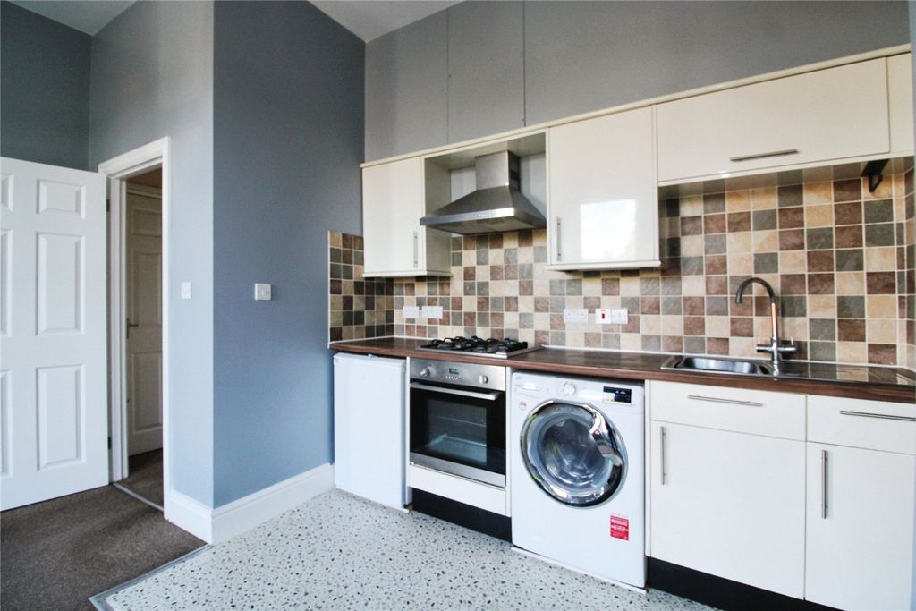 Property photo 2 of 11 Picture No. 19