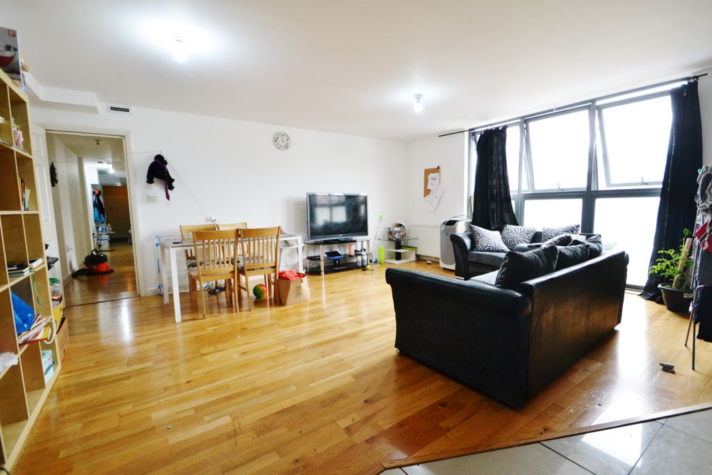 Property photo 3 of 8