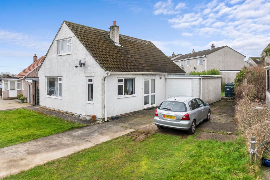 Property photo 1 of 24 66 Wybourn Drive