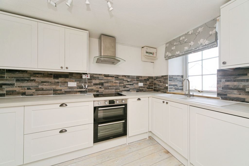 Property photo 2 of 20 Pbox-Img.Jpg