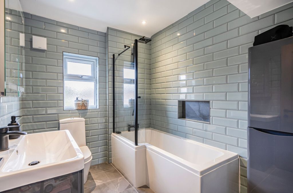 Property photo 2 of 13 1396075-15-6964F6Efd136c