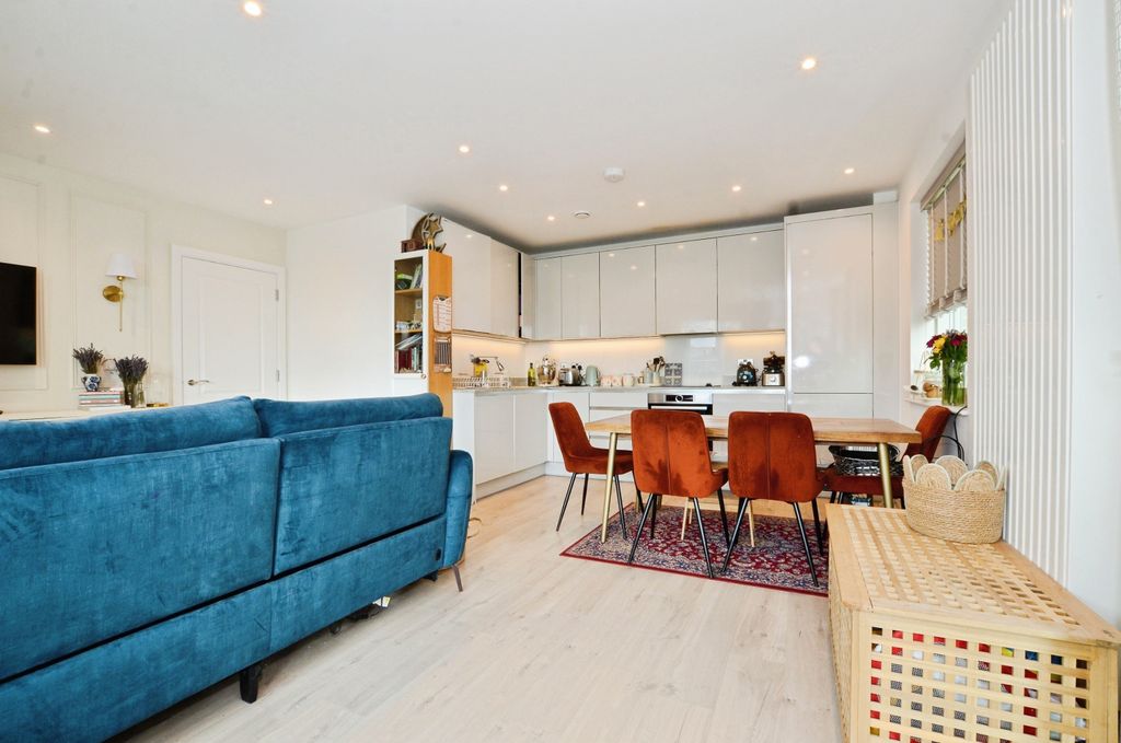 Property photo 2 of 18 Open Plan Living