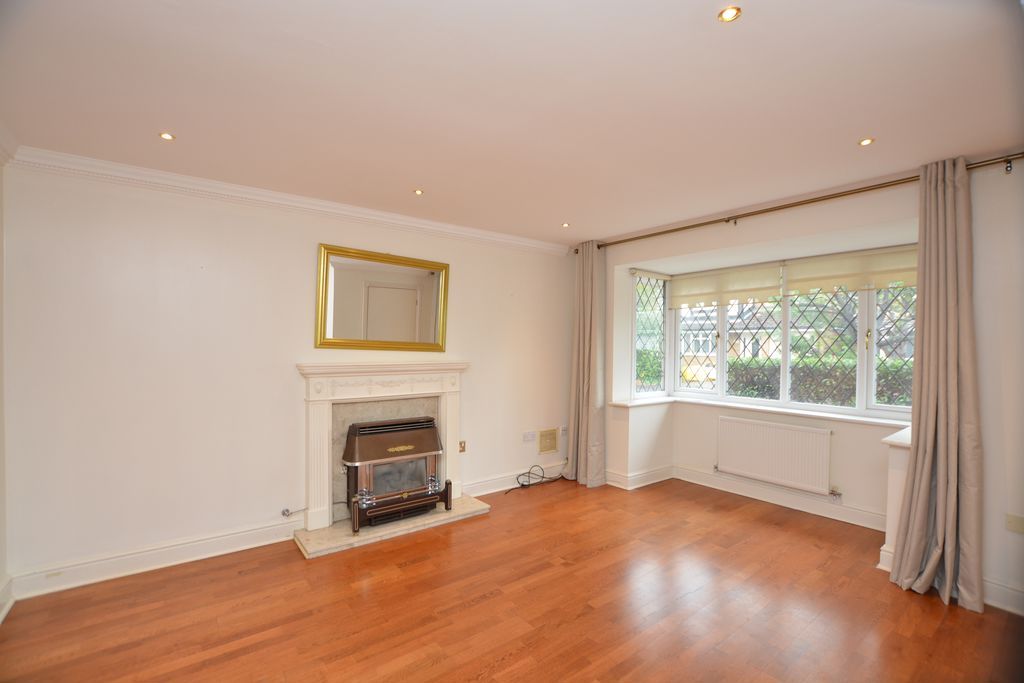 Property photo 3 of 19 Photo 15