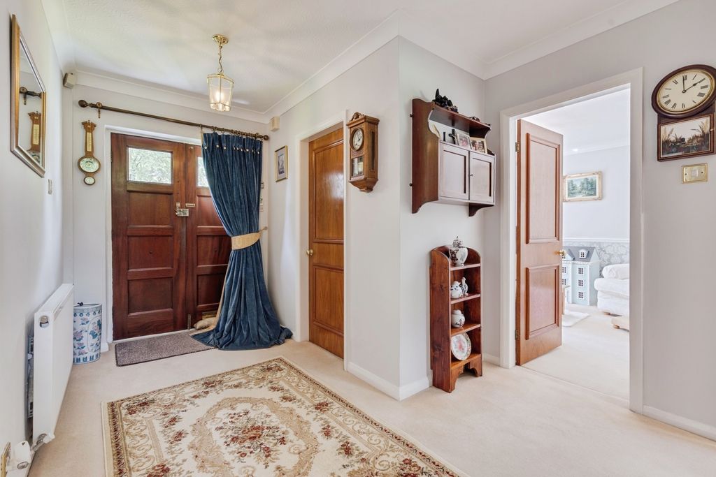 Property photo 3 of 32 Pbox-Img.Jpg
