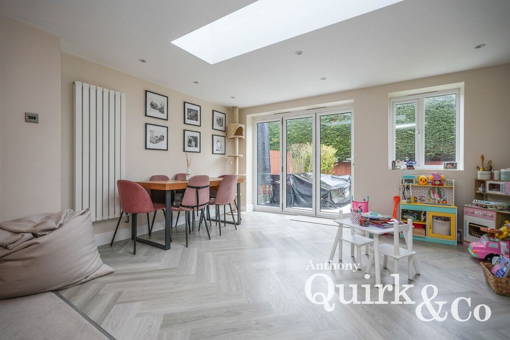 Property photo 2 of 15