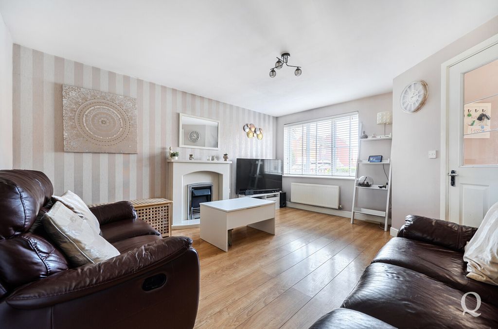 Property photo 2 of 25 0E8147Bf-0247-408...