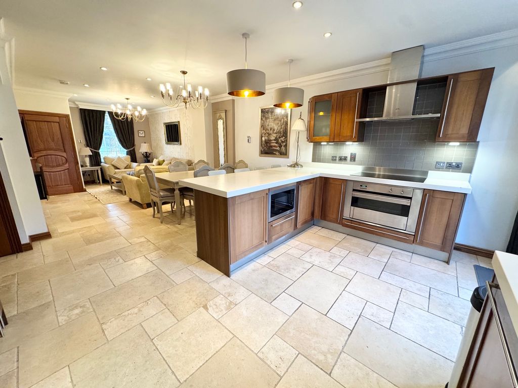 Property photo 1 of 30 Image