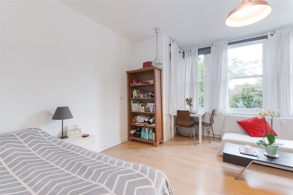 Property photo 1 of 13 Studio